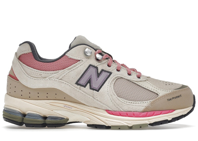 New Balance 2002R Hiking Pack Beige