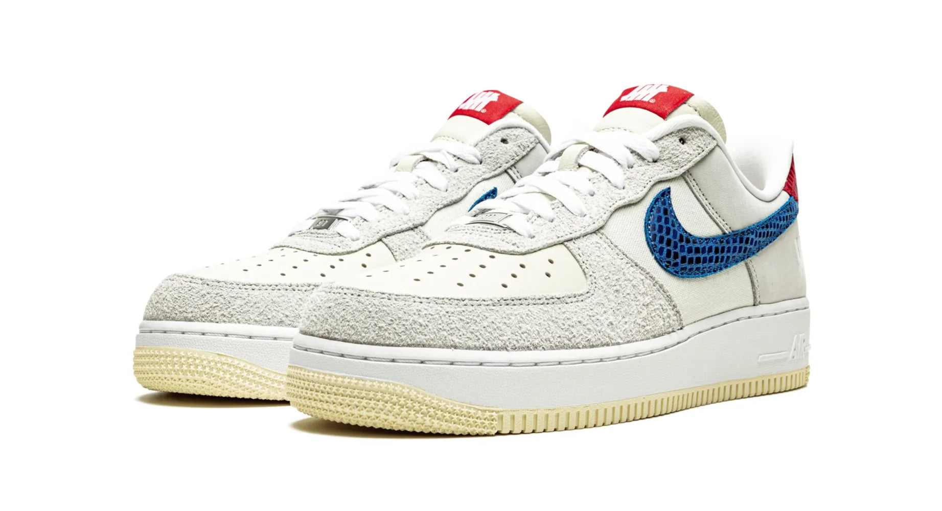 Nike Air Force 1 Low SP Undefeated 5 On It Dunk vs. AF1